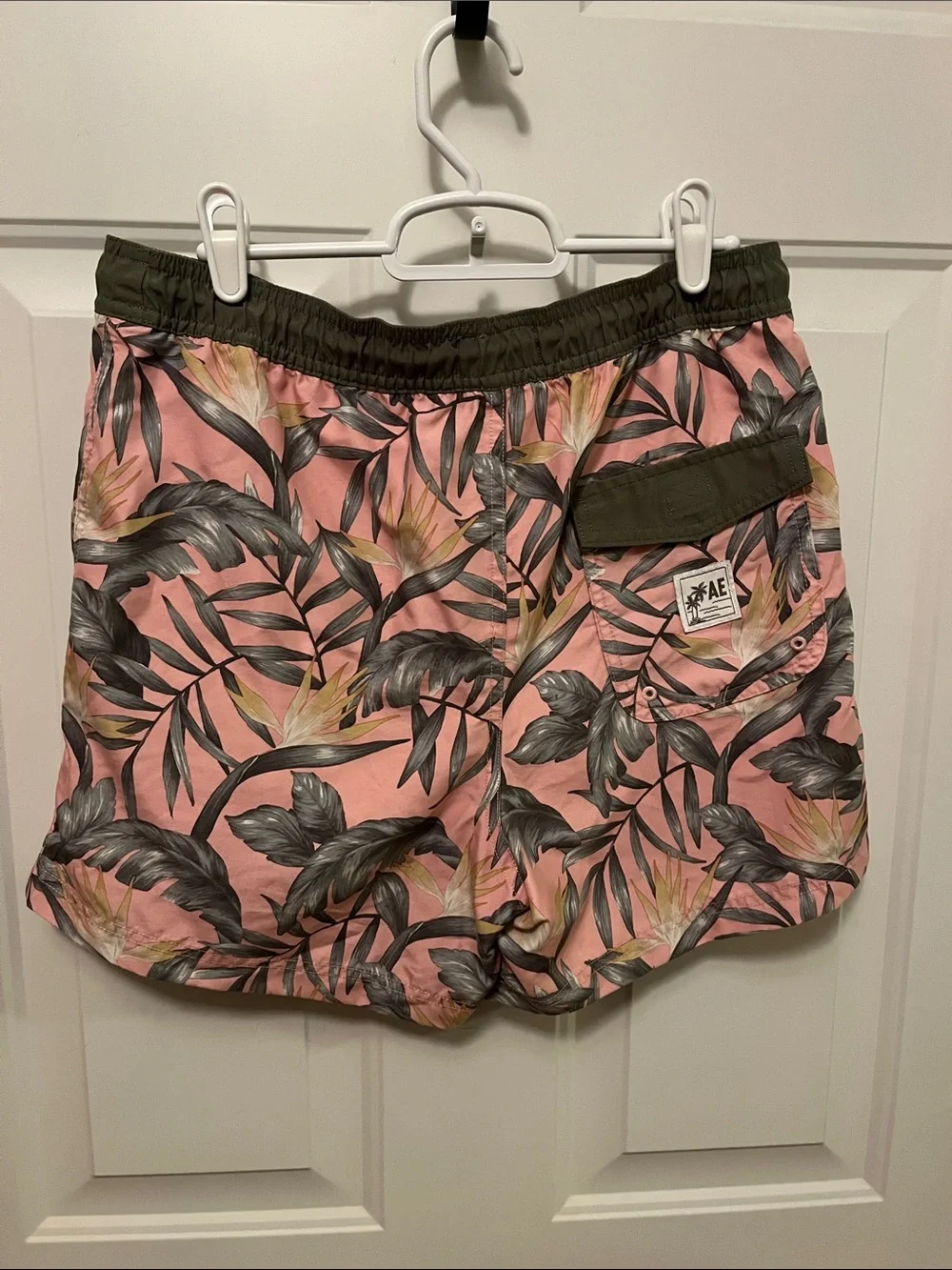 AMERICAN EAGLE Men’s Tropical Print Elastic Waist Swim Suit